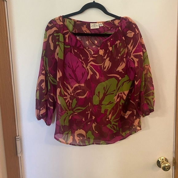 St. John’s Bay petite large Scherer BoHo floral pop over top - Picture 1 of 6